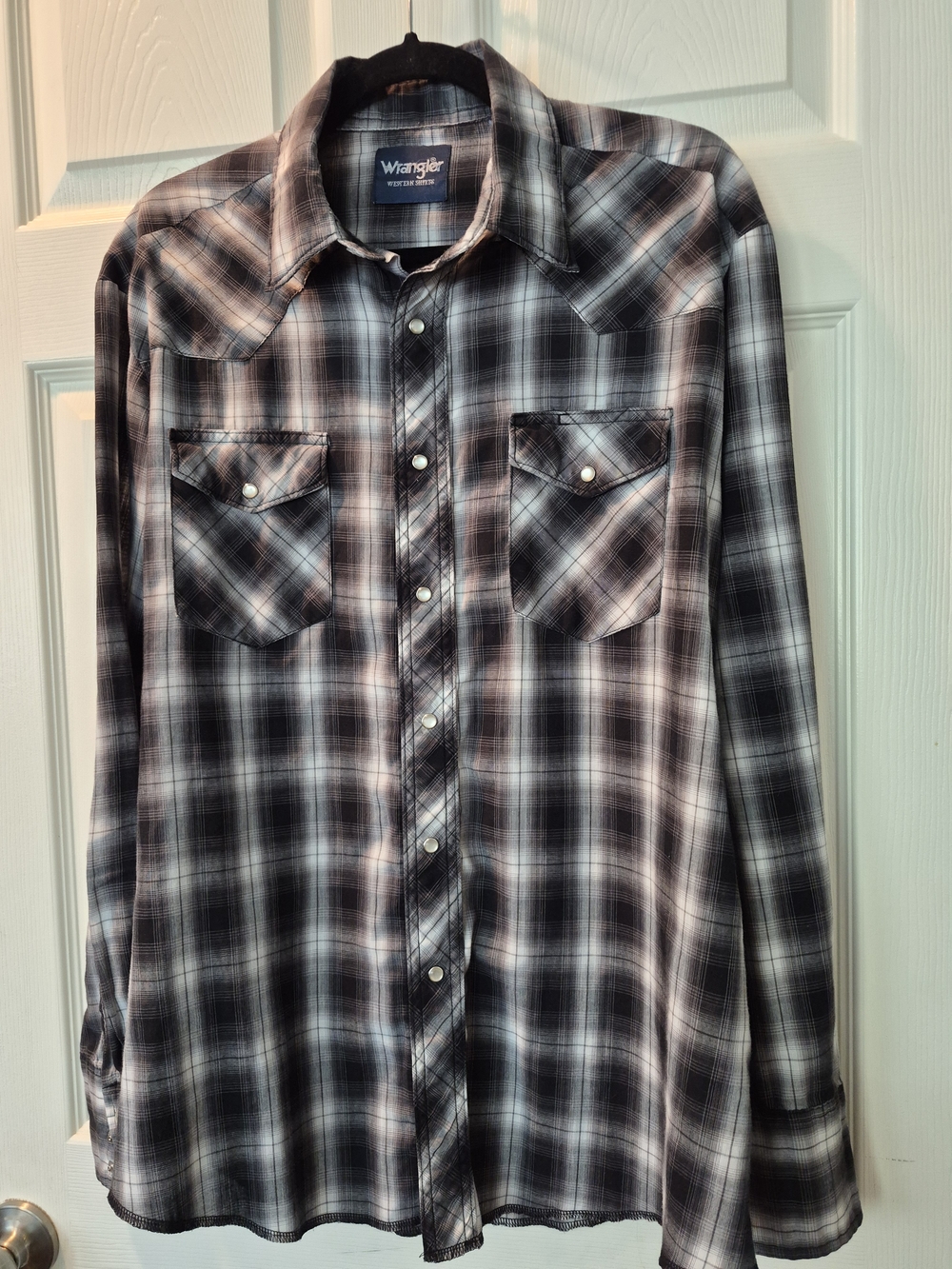 Wrangler Black Gray & White Plaid Western Snap Button Shirt